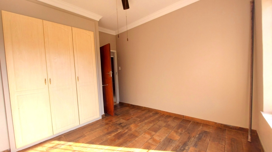 6 Bedroom Property for Sale in Ifafi North West